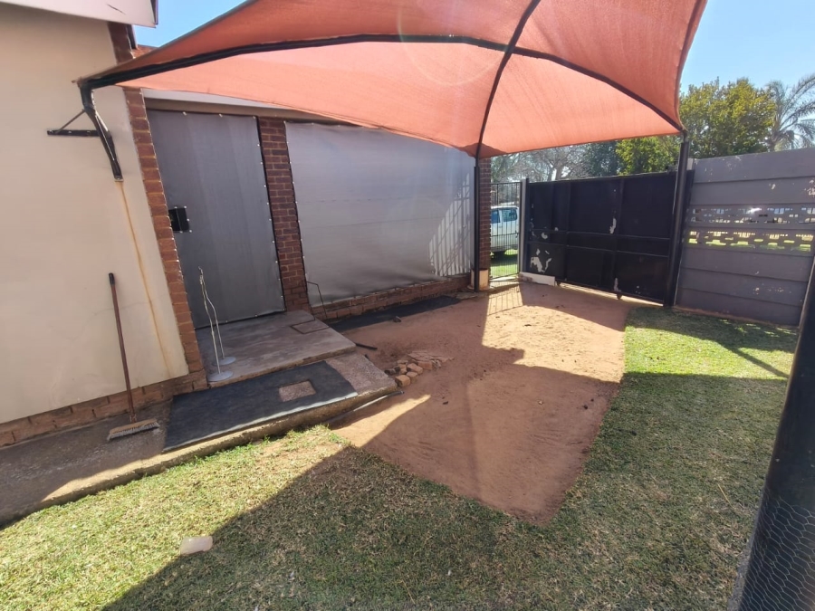3 Bedroom Property for Sale in Protea Park North West